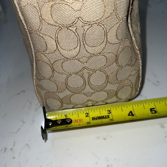Coach Shoulder Bag - Picture 16 of 17